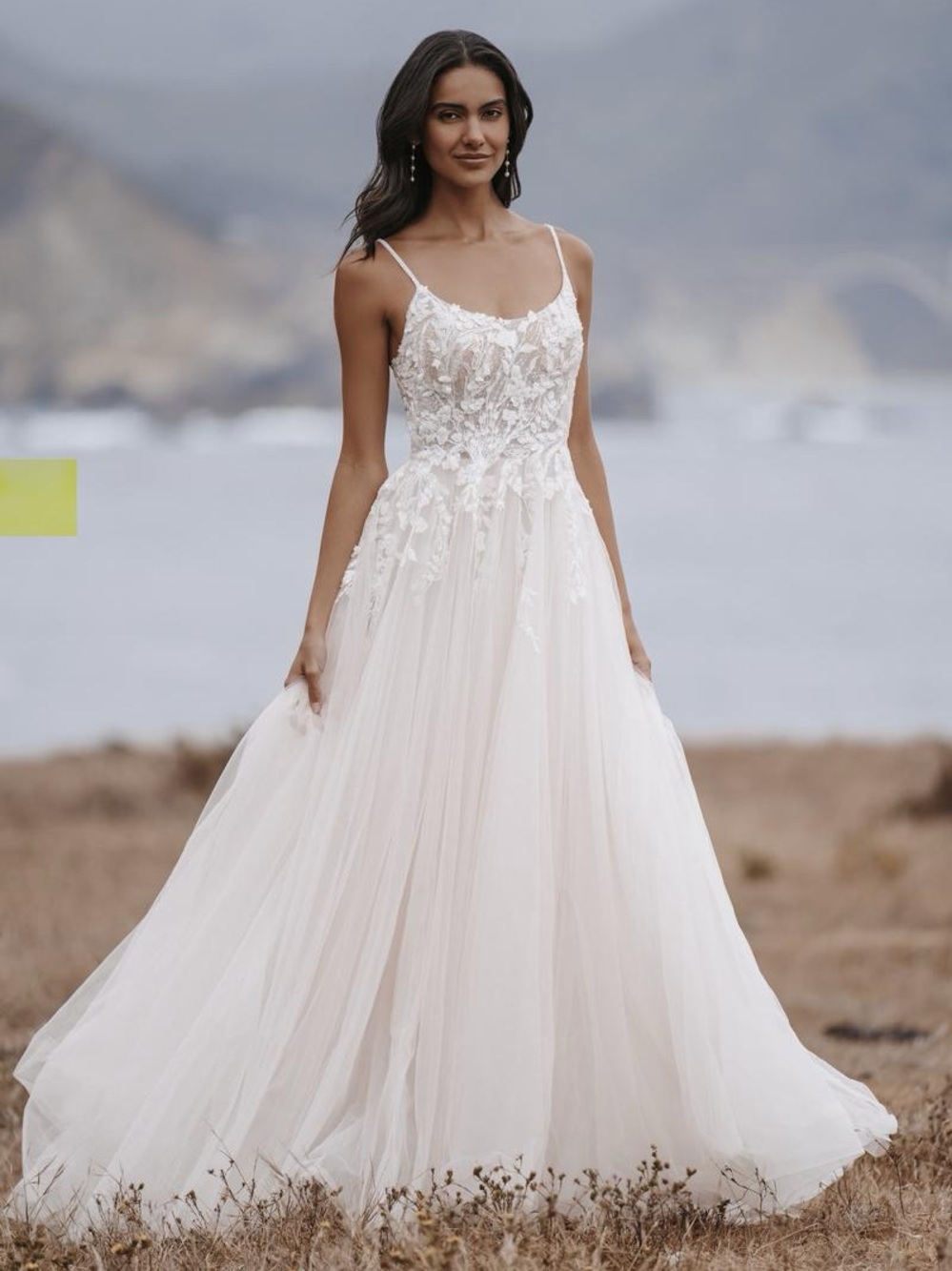 Elegant Spaghetti-Strap Floral Lace Tulle Dress in Ivory